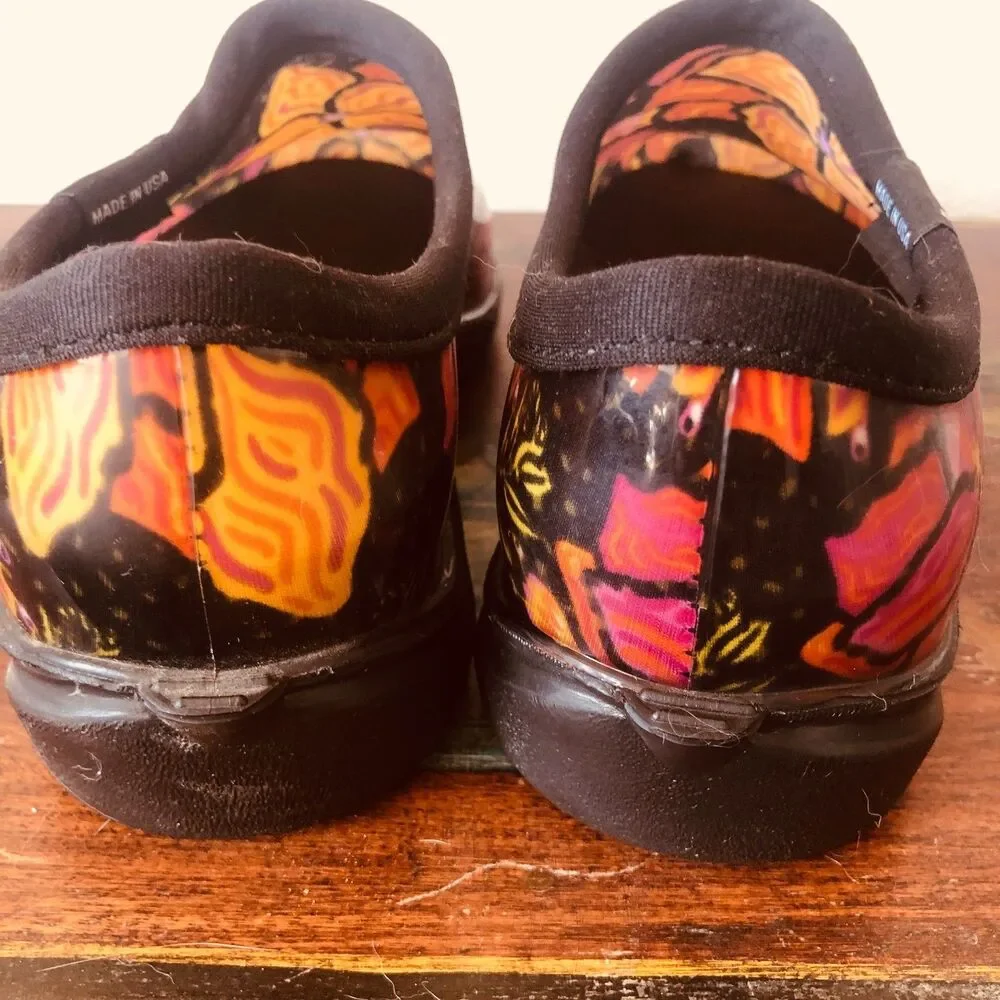 Sloggers Orange Red flowers Size 9